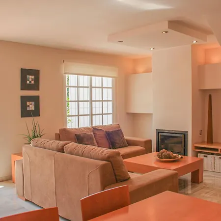 Townhouse New Golden Mile Bel Air - Eaw Homes 펜션 에스테포나