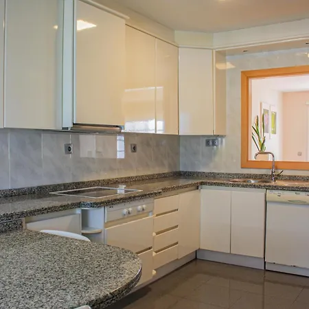 펜션 Townhouse New Golden Mile Bel Air - Eaw Homes 에스테포나